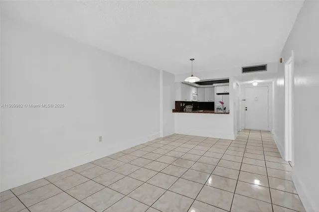 $164,700 | 16465 Northeast 22nd Avenue, Unit 116, North Miami Beach, FL 33160