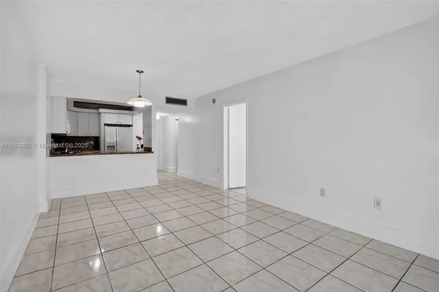 $164,700 | 16465 Northeast 22nd Avenue, Unit 116, North Miami Beach, FL 33160