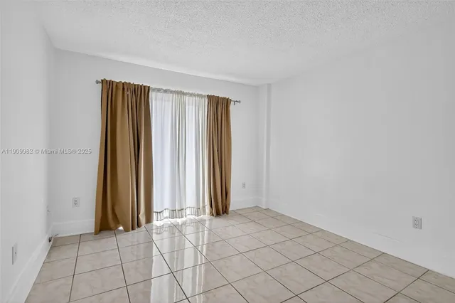 $164,700 | 16465 Northeast 22nd Avenue, Unit 116, North Miami Beach, FL 33160