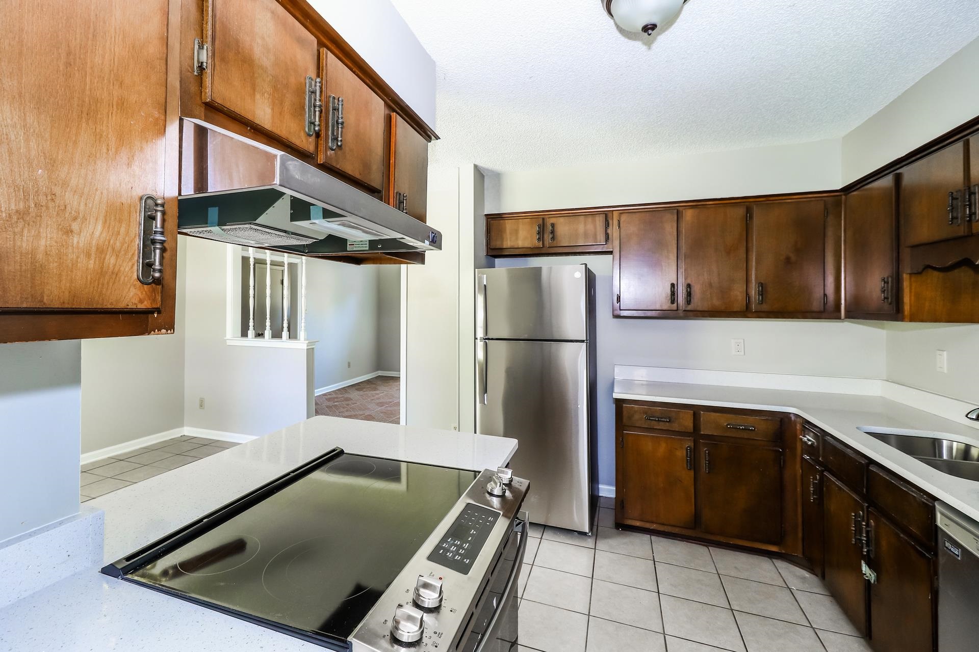 4475 Window Drive Memphis, TN 38135 - Photo 2 of 16