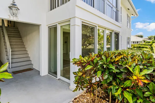 $694,500 | 315 Venetian Drive, Unit 4, Delray Beach, FL 33483