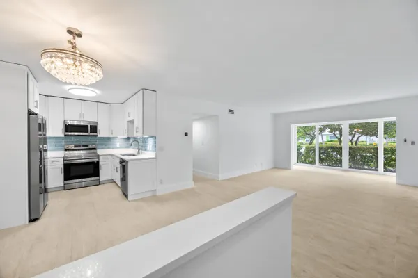 $694,500 | 315 Venetian Drive, Unit 4, Delray Beach, FL 33483