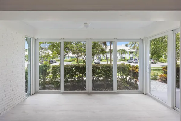 $694,500 | 315 Venetian Drive, Unit 4, Delray Beach, FL 33483