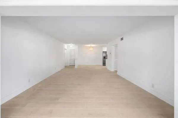 $694,500 | 315 Venetian Drive, Unit 4, Delray Beach, FL 33483