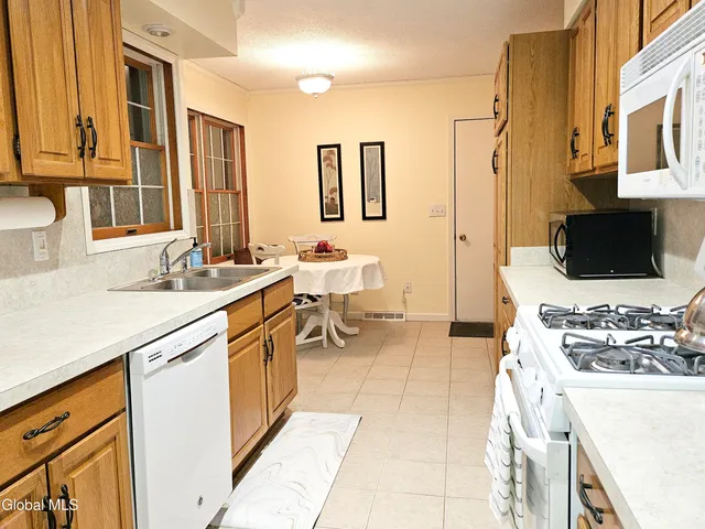 $299,900 | 45 Walker Lane, Queensbury, NY 12804