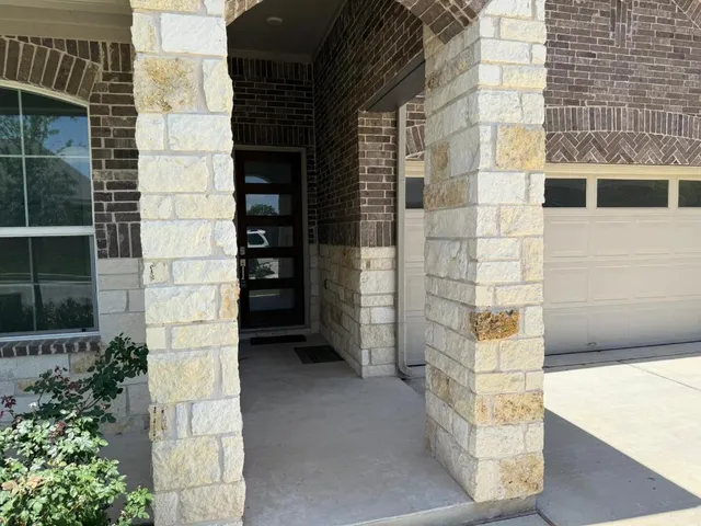 $2,295 | 2037 Saddlery Street, Leander, TX 78641