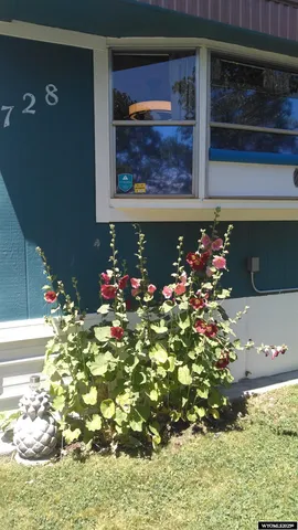 $100,000 | 728 South 3rd Street, Worland, WY 82401