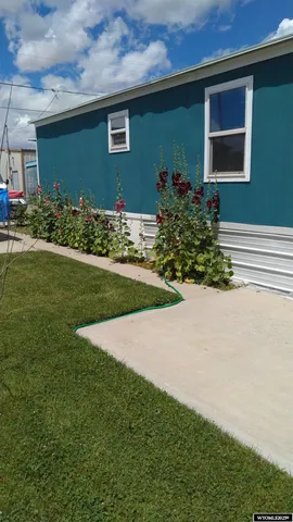 $100,000 | 728 South 3rd Street, Worland, WY 82401