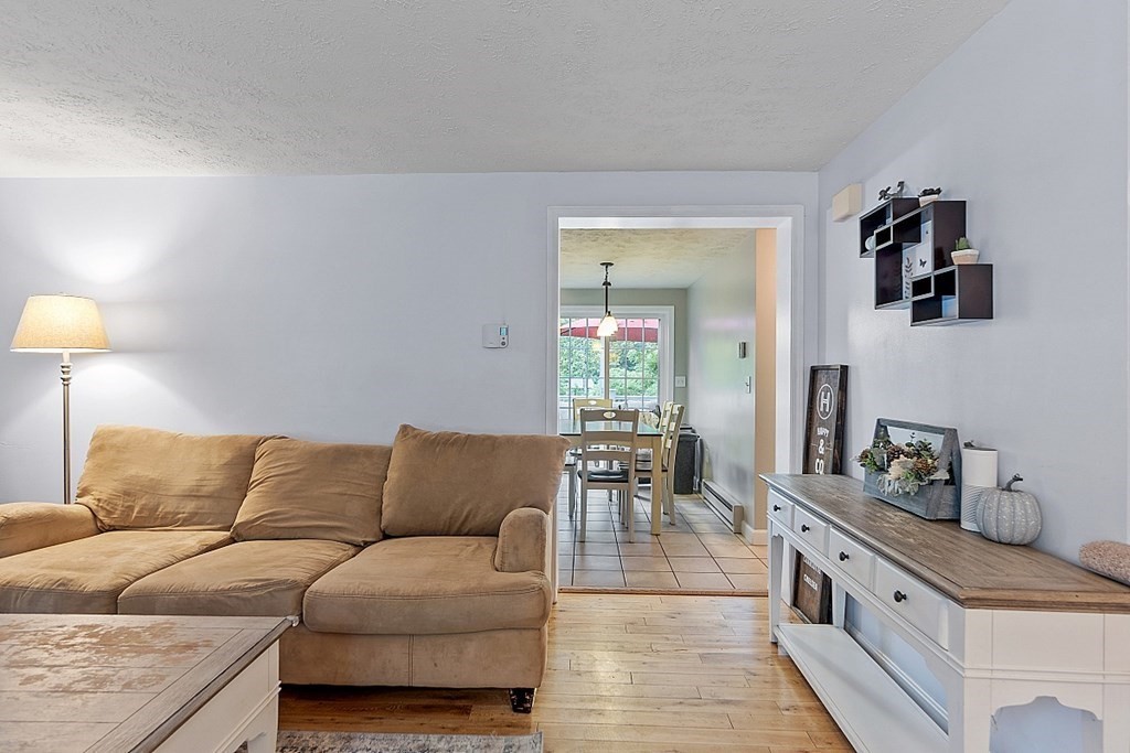 39 Dawson Road Worcester, MA 01602 - Photo 3 of 33 Gallery Image 3