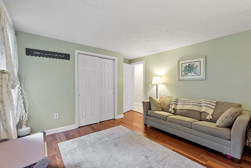 39 Dawson Road Worcester, MA 01602 - Photo 8 of 33 Gallery Image 8