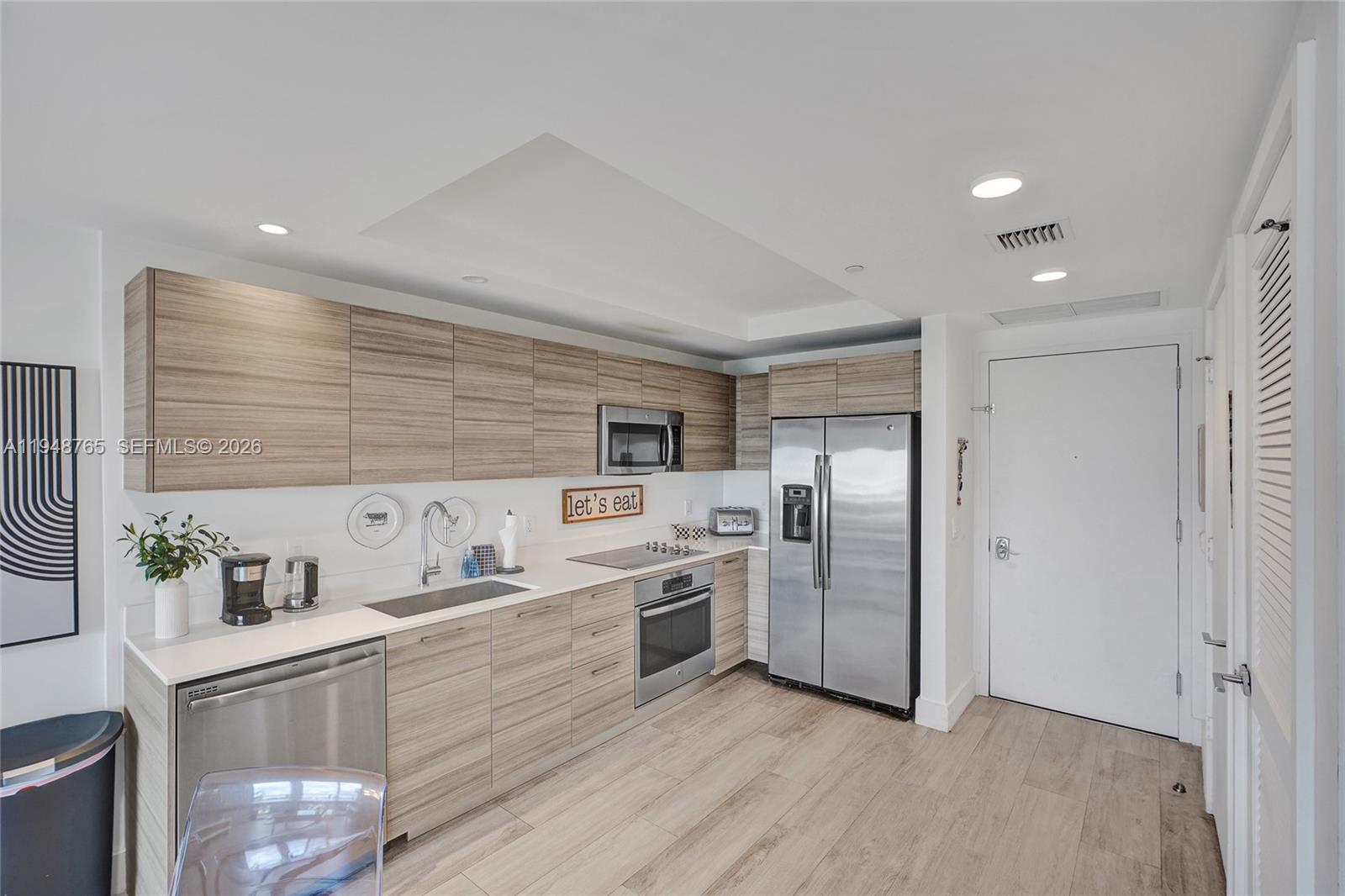 121 Northeast 34th Street, Unit 910 Miami, FL 33137 - Photo 16 of 42