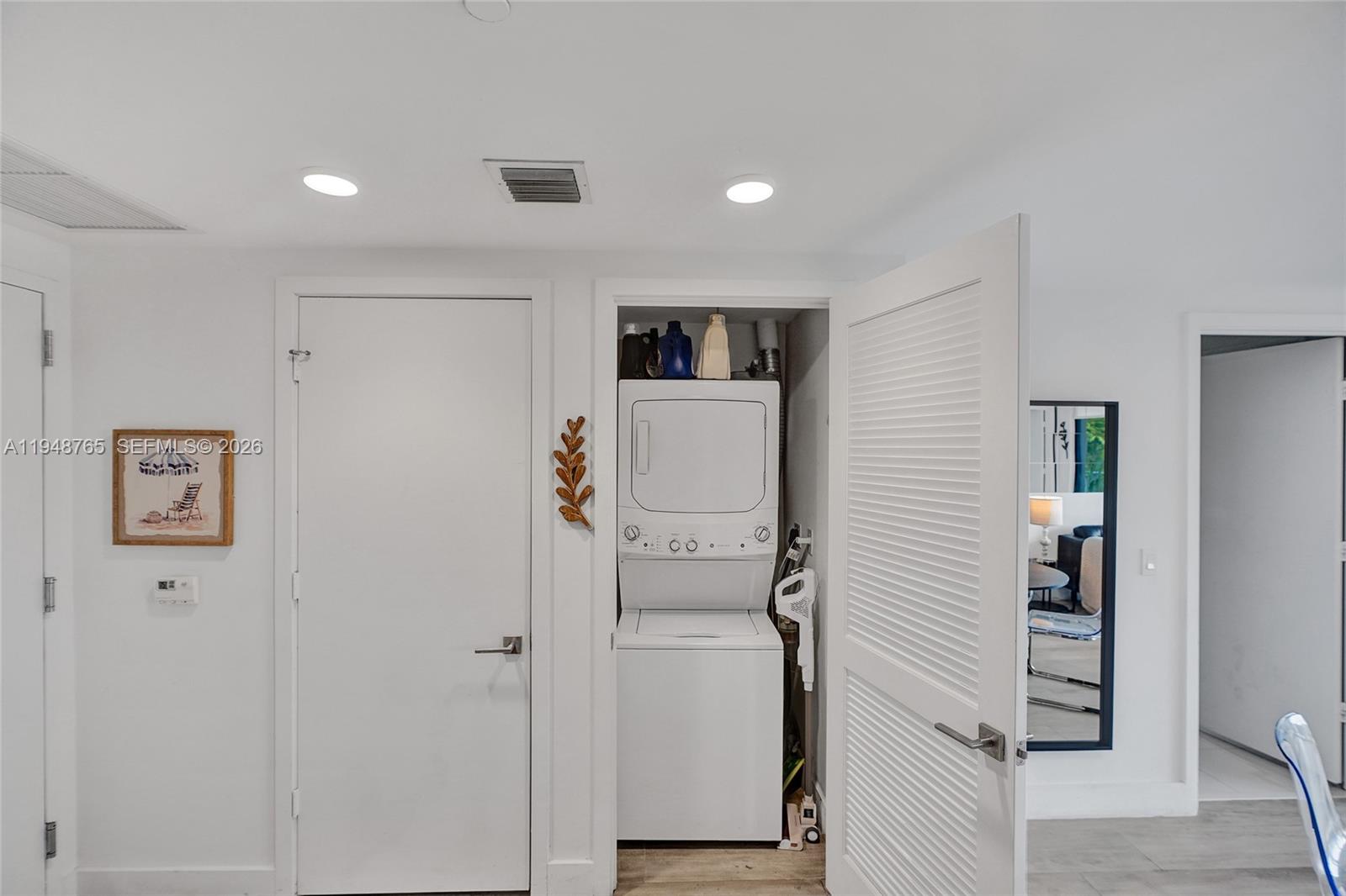 121 Northeast 34th Street, Unit 910 Miami, FL 33137 - Photo 39 of 42