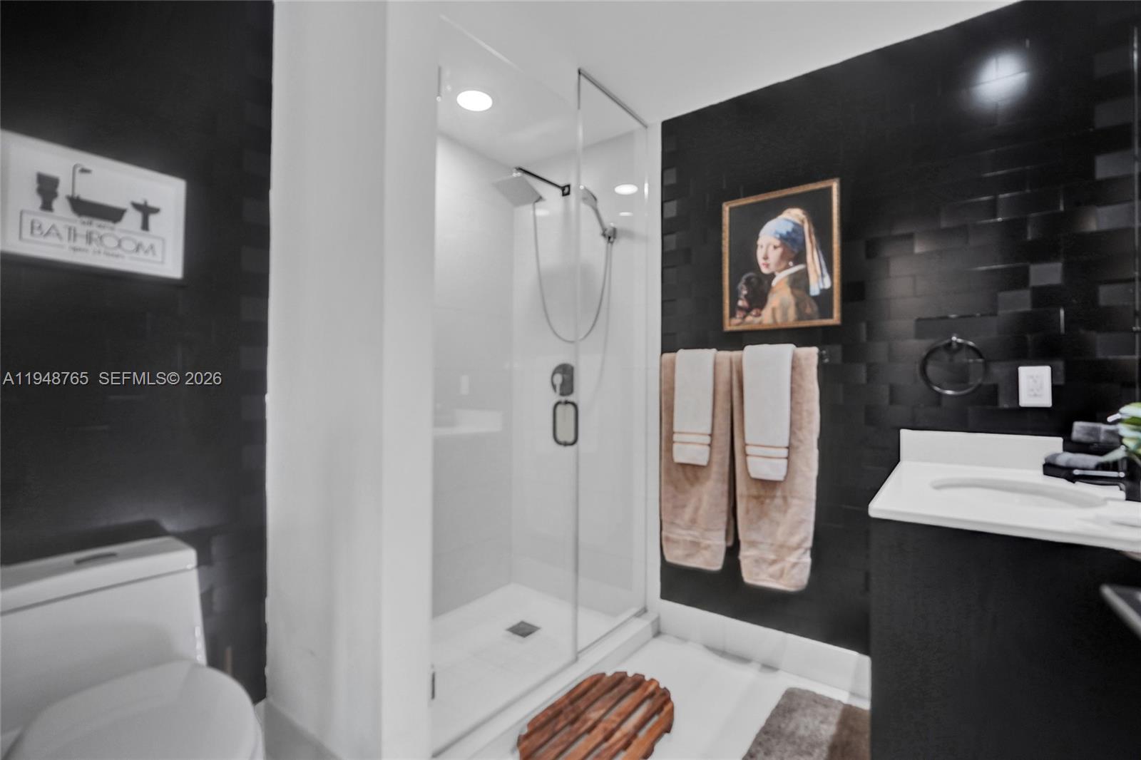 121 Northeast 34th Street, Unit 910 Miami, FL 33137 - Photo 40 of 42