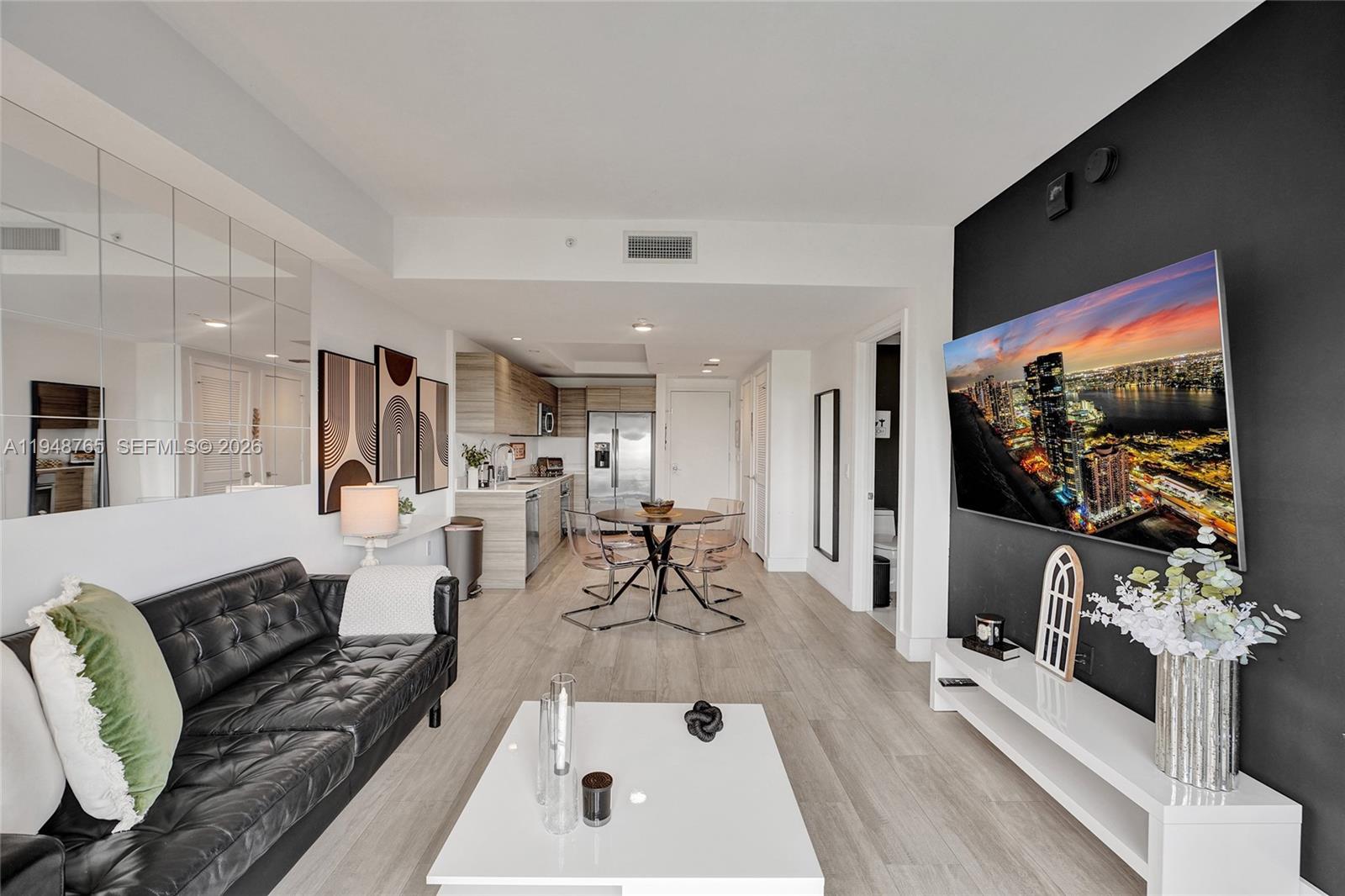 121 Northeast 34th Street, Unit 910 Miami, FL 33137 - Photo 9 of 42