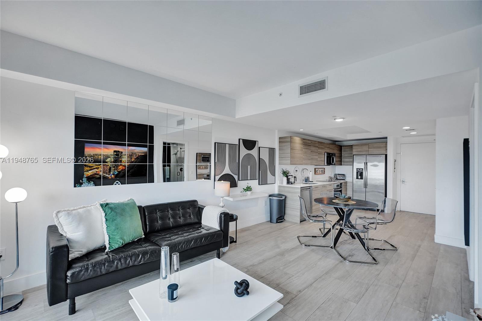 121 Northeast 34th Street, Unit 910 Miami, FL 33137 - Photo 10 of 42