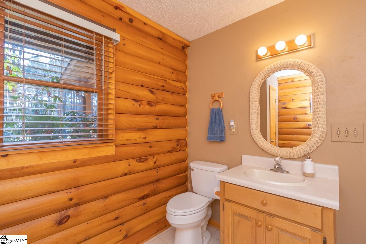 1104 Meadow Road Townville, SC 29689 - Photo 13 of 36 Gallery Image 13