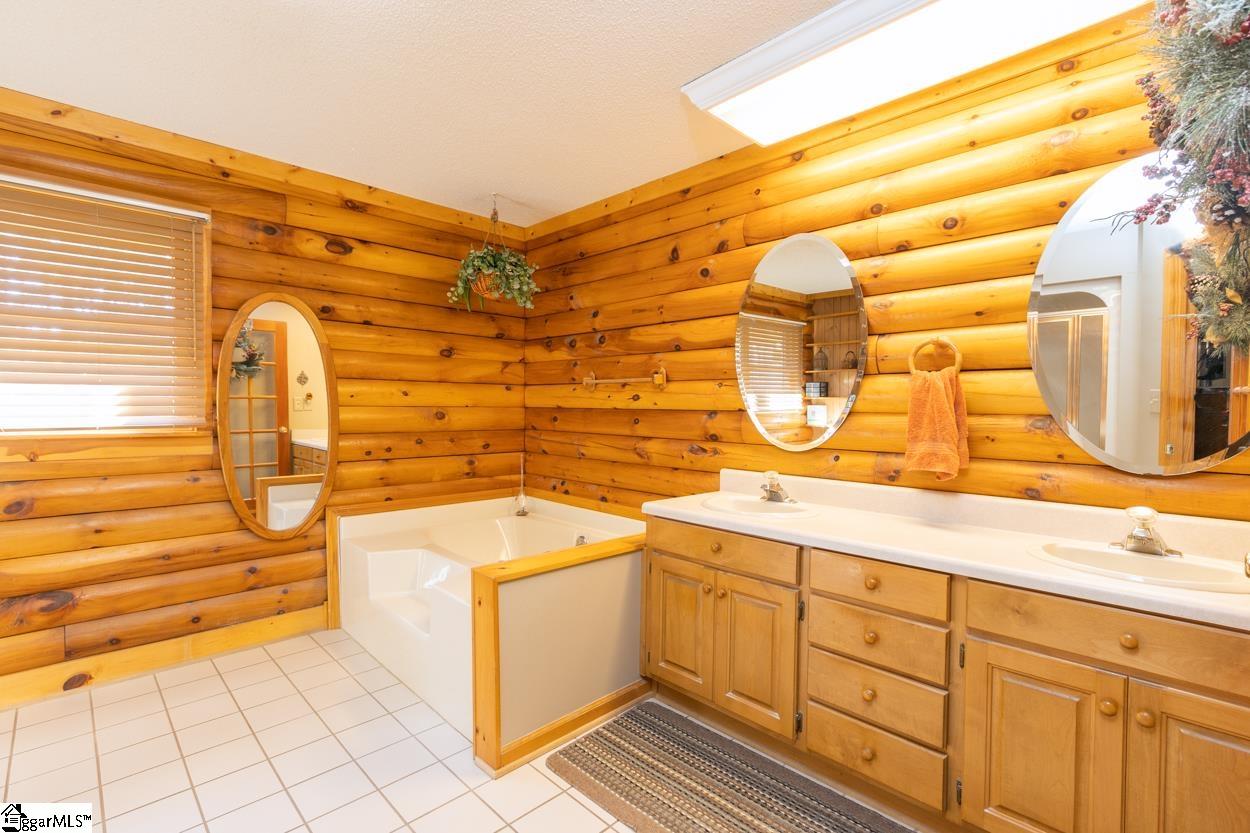 1104 Meadow Road Townville, SC 29689 - Photo 21 of 36 Gallery Image 21