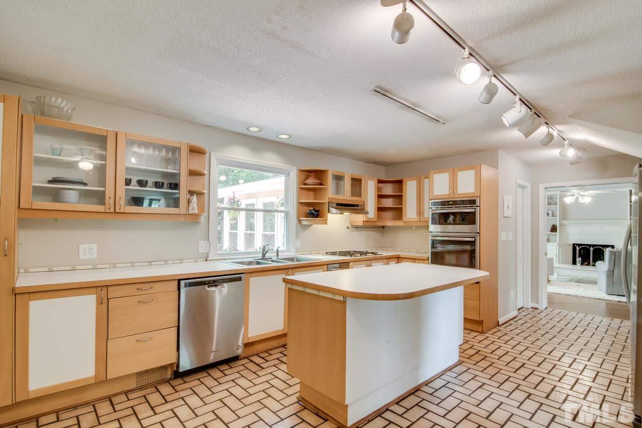 4401 Ryegate Drive Raleigh, NC 27604 - Photo 10 of 26