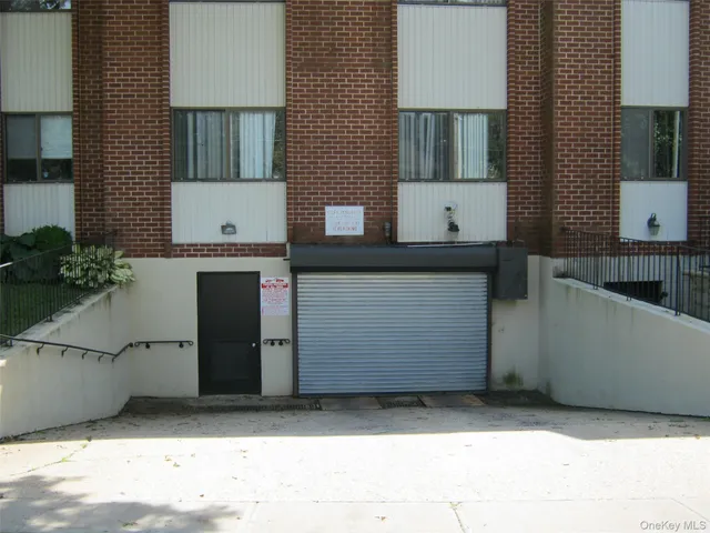 $4,250 | 737 Chestnut Street, Unit 2, Cedarhurst, NY 11516