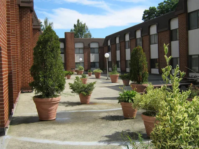 $4,250 | 737 Chestnut Street, Unit 2, Cedarhurst, NY 11516