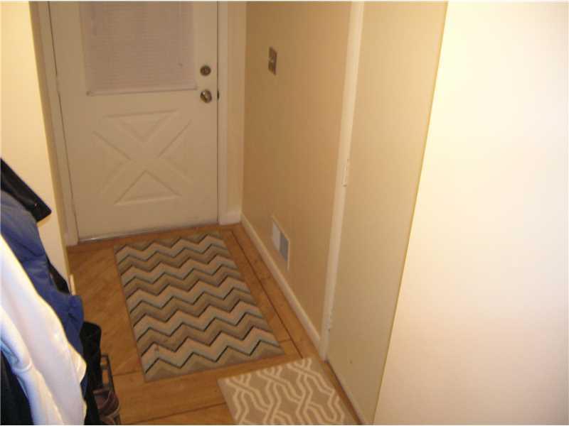 405 Shady Ridge Drive Monroeville, PA 15146 - Photo 3 of 25 Entry/Foyer.