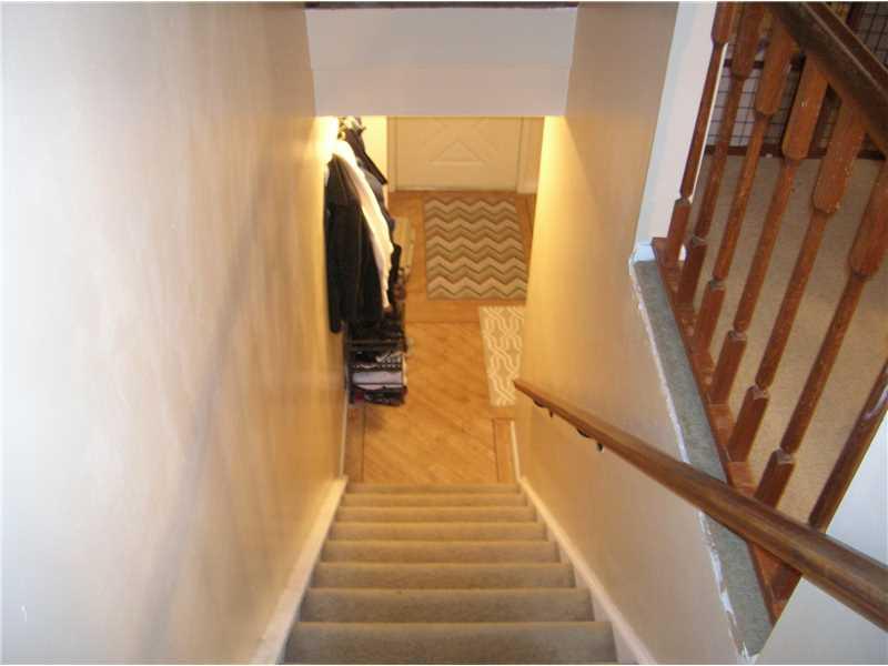 405 Shady Ridge Drive Monroeville, PA 15146 - Photo 4 of 25 Entry/Foyer.