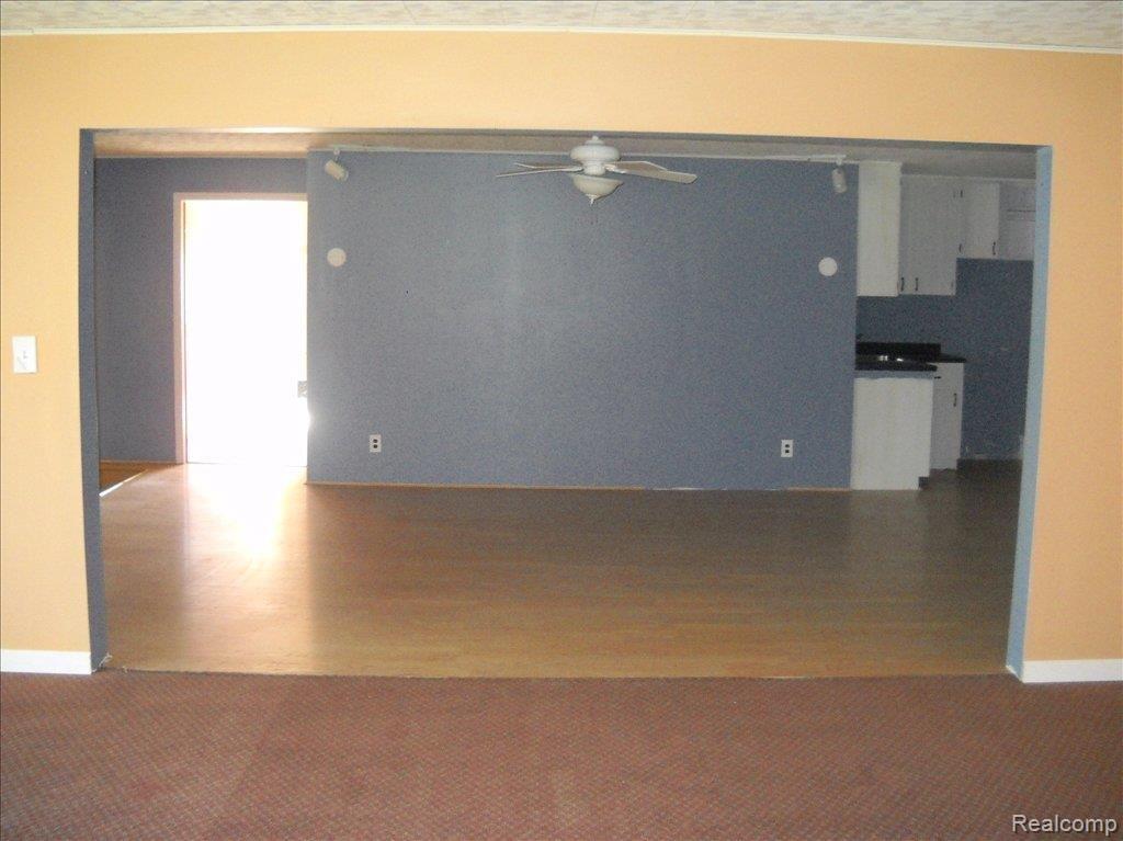 1167 Merry Road Waterford, MI 48328 - Photo 5 of 6 DSCN1558