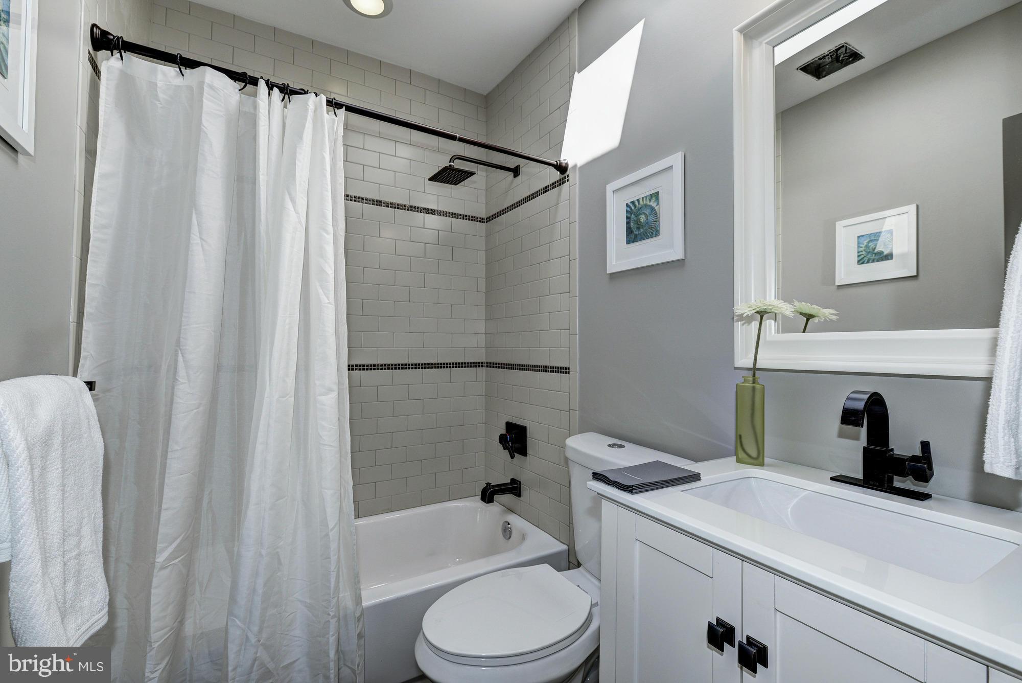 1648 Rosedale Street Northeast Washington, DC 20002 - Photo 13 of 18 Bath