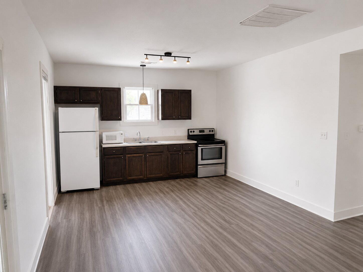 1105 West 40th Street Austin, TX 78756 - Photo 4 of 12