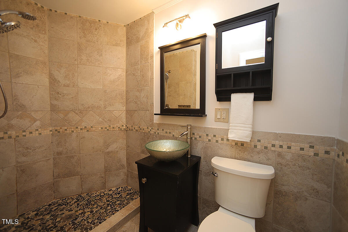 3025 Hope Valley Road Durham, NC 27707 - Photo 23 of 41 3025 Hope Valley RoadU