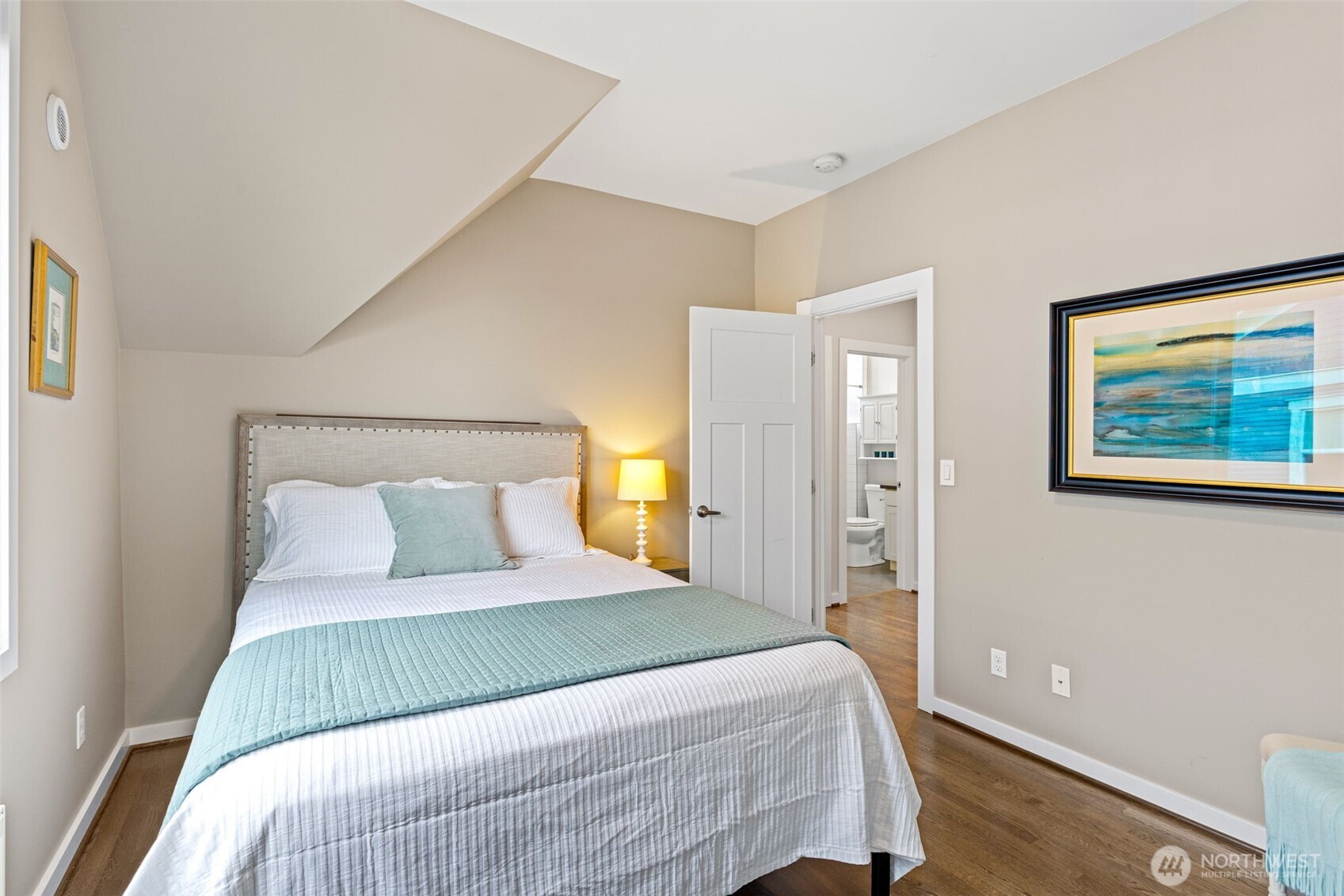 151 28th Avenue Seattle, WA 98122 - Photo 22 of 40