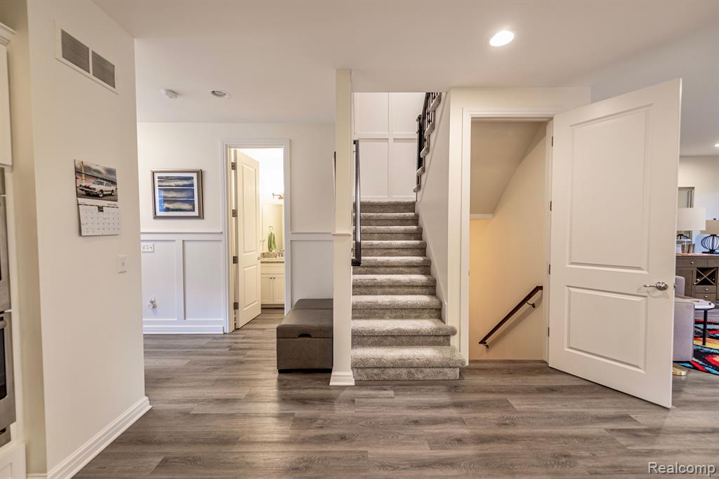 4207 Oak Arbor Drive Rochester, MI 48306 - Photo 15 of 44