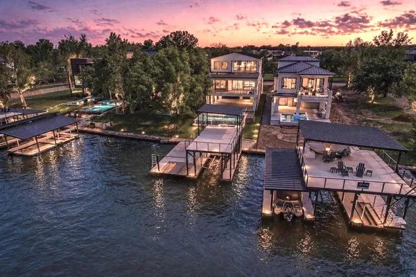 $3,799,995 | 525 Lake Street, Kingsland, TX 78639