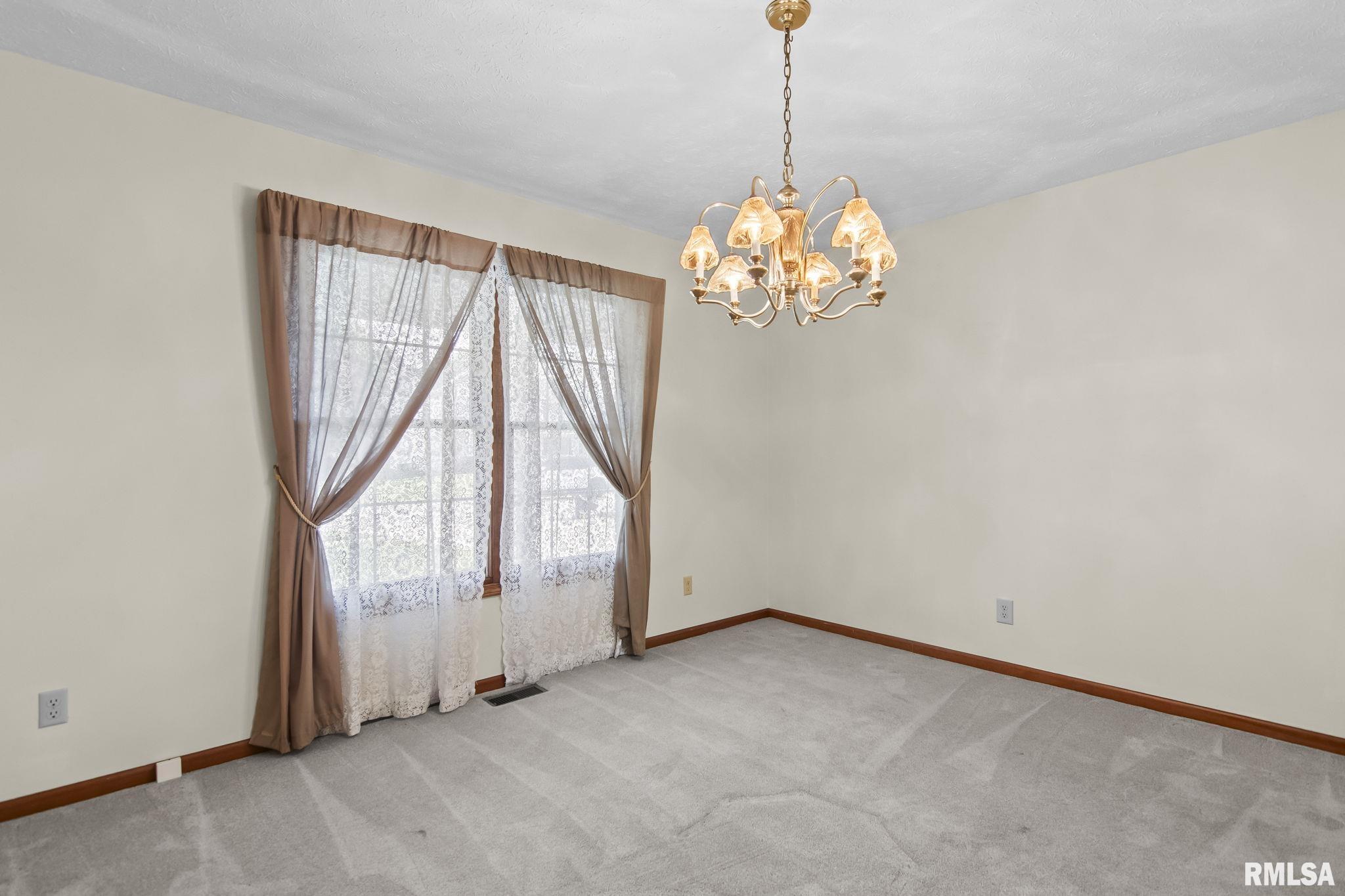 3985 Mill Stone Drive Springfield, IL 62711 - Photo 12 of 61