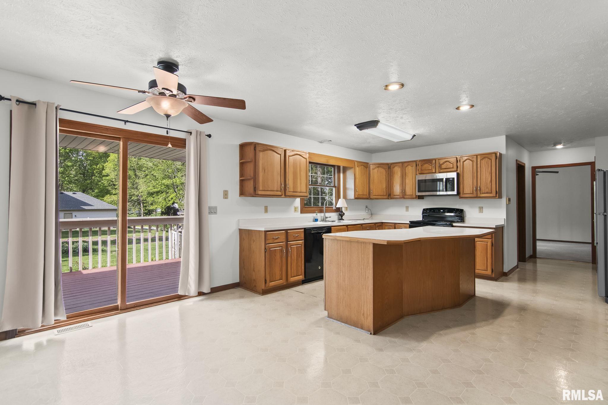 3985 Mill Stone Drive Springfield, IL 62711 - Photo 16 of 61