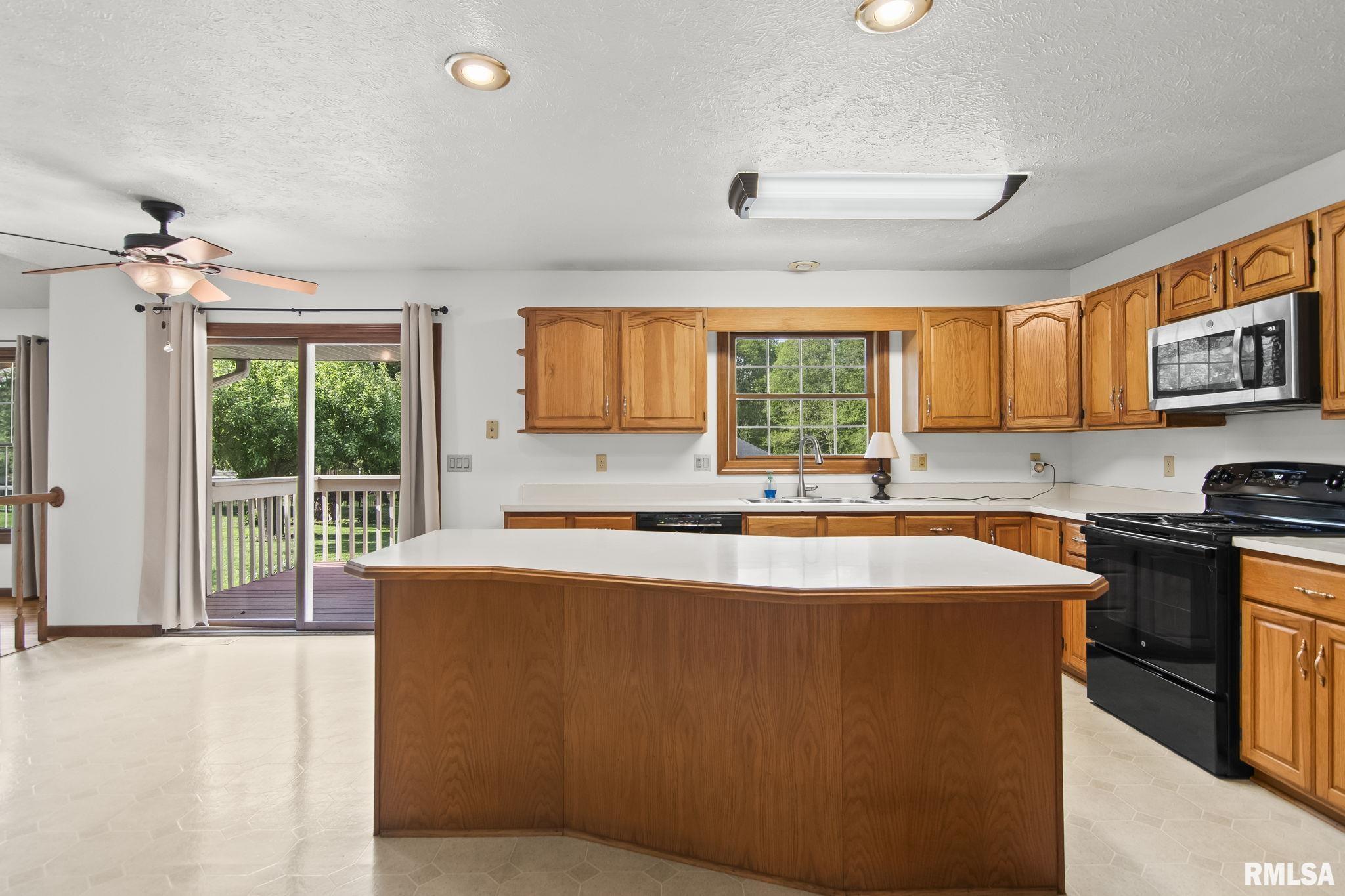 3985 Mill Stone Drive Springfield, IL 62711 - Photo 17 of 61