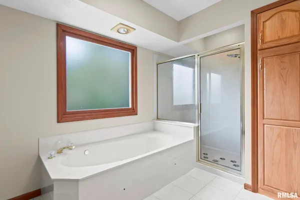 $365,000 | 3985 Mill Stone Drive, Springfield, IL 62711