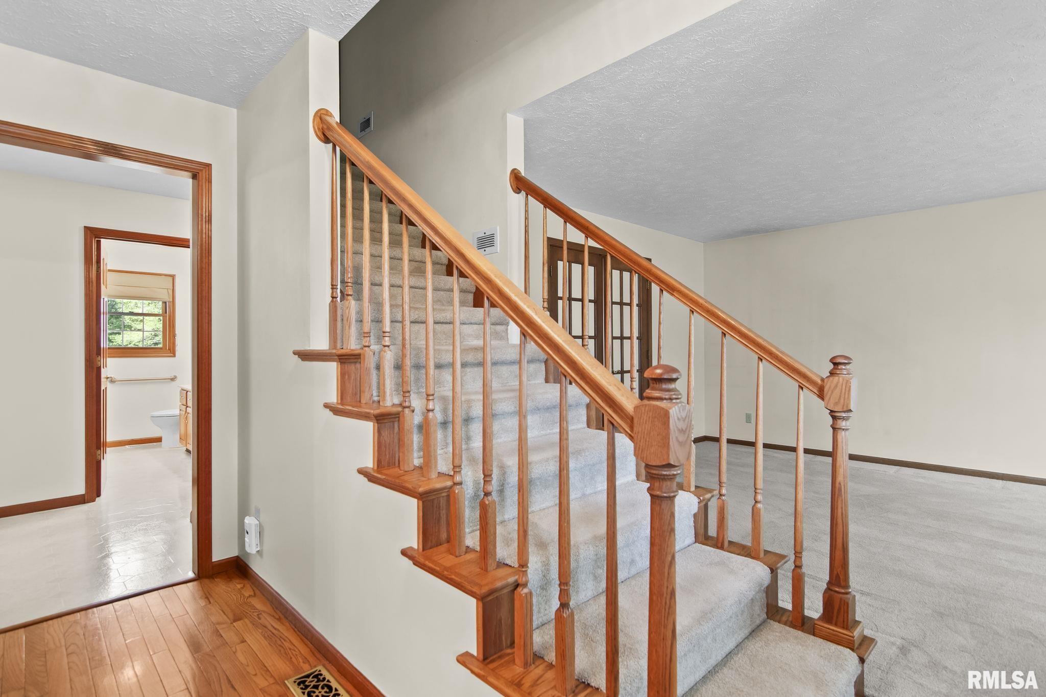 3985 Mill Stone Drive Springfield, IL 62711 - Photo 5 of 61