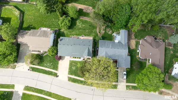 $365,000 | 3985 Mill Stone Drive, Springfield, IL 62711