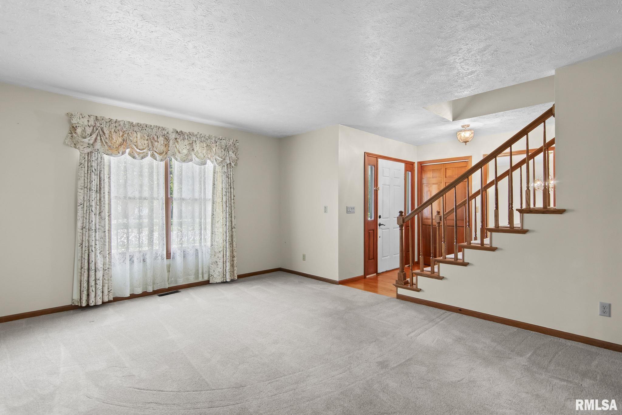 3985 Mill Stone Drive Springfield, IL 62711 - Photo 6 of 61