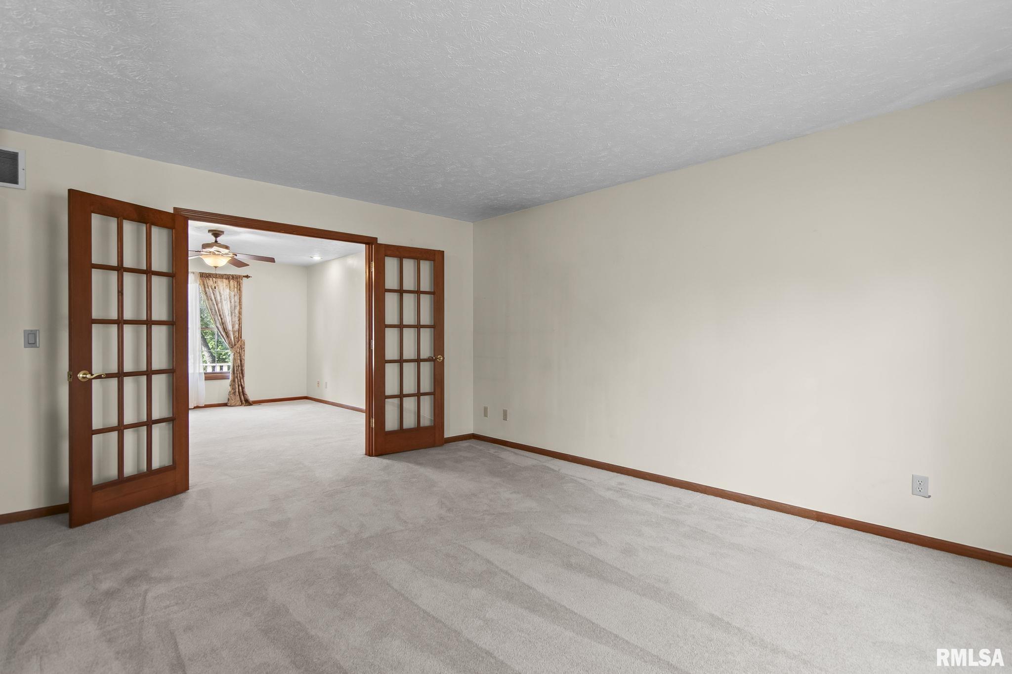 3985 Mill Stone Drive Springfield, IL 62711 - Photo 8 of 61