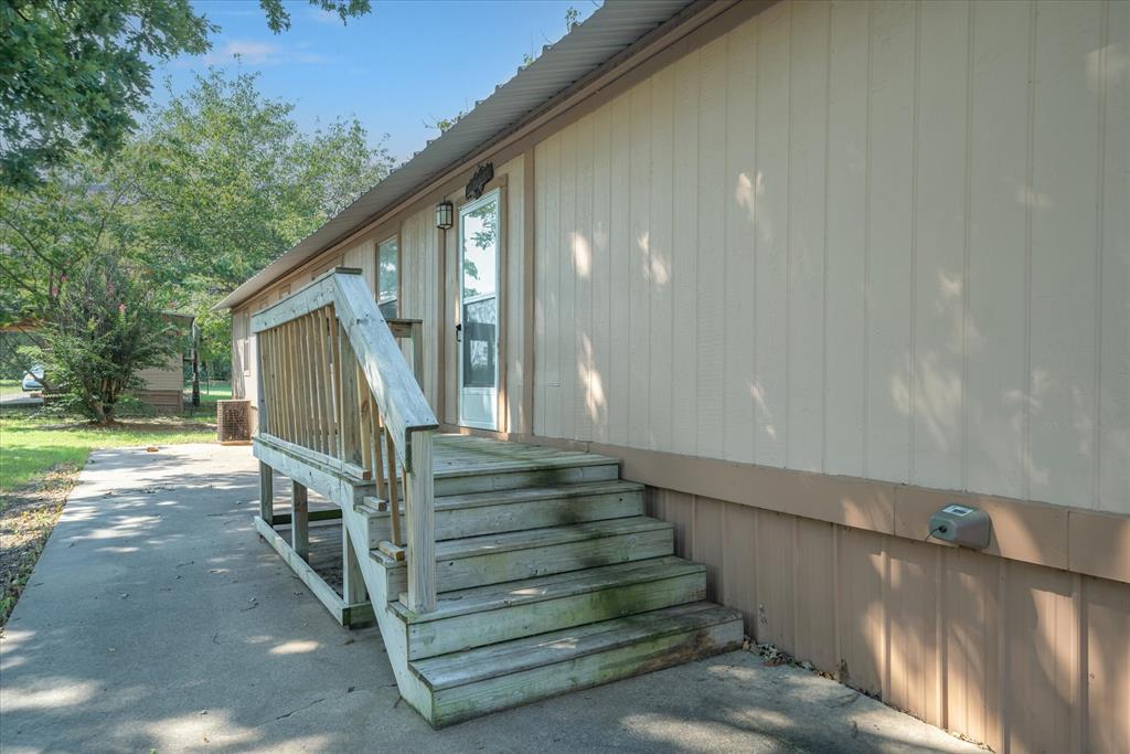 356 Farm To Market Road 751 Wills Point, TX 75169 - Photo 11 of 31 a view of entryway