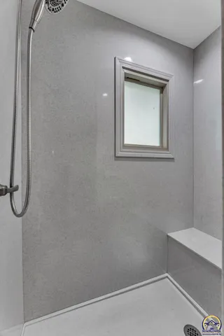 $575,000 | 2040 Cottonwood Lane, Topeka, KS 66615