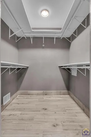 $575,000 | 2040 Cottonwood Lane, Topeka, KS 66615