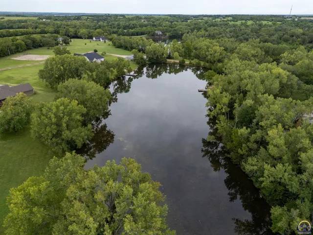 $575,000 | 2040 Cottonwood Lane, Topeka, KS 66615