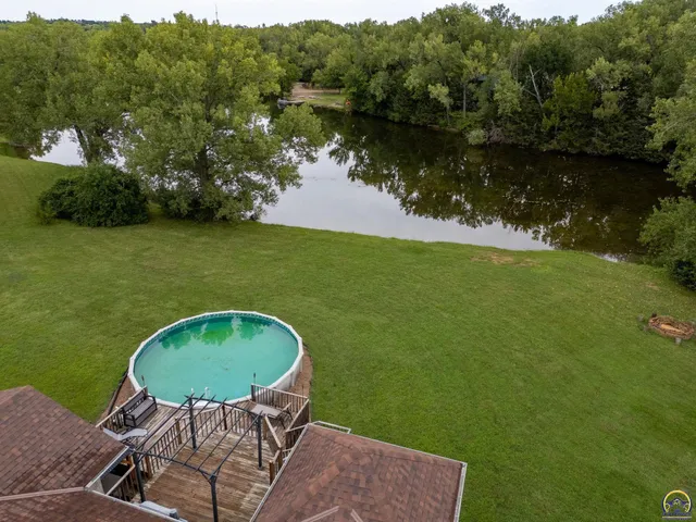 $575,000 | 2040 Cottonwood Lane, Topeka, KS 66615