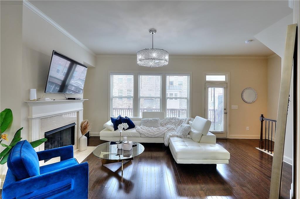 1306 Harris Way South Atlanta, GA 30319 - Photo 4 of 19