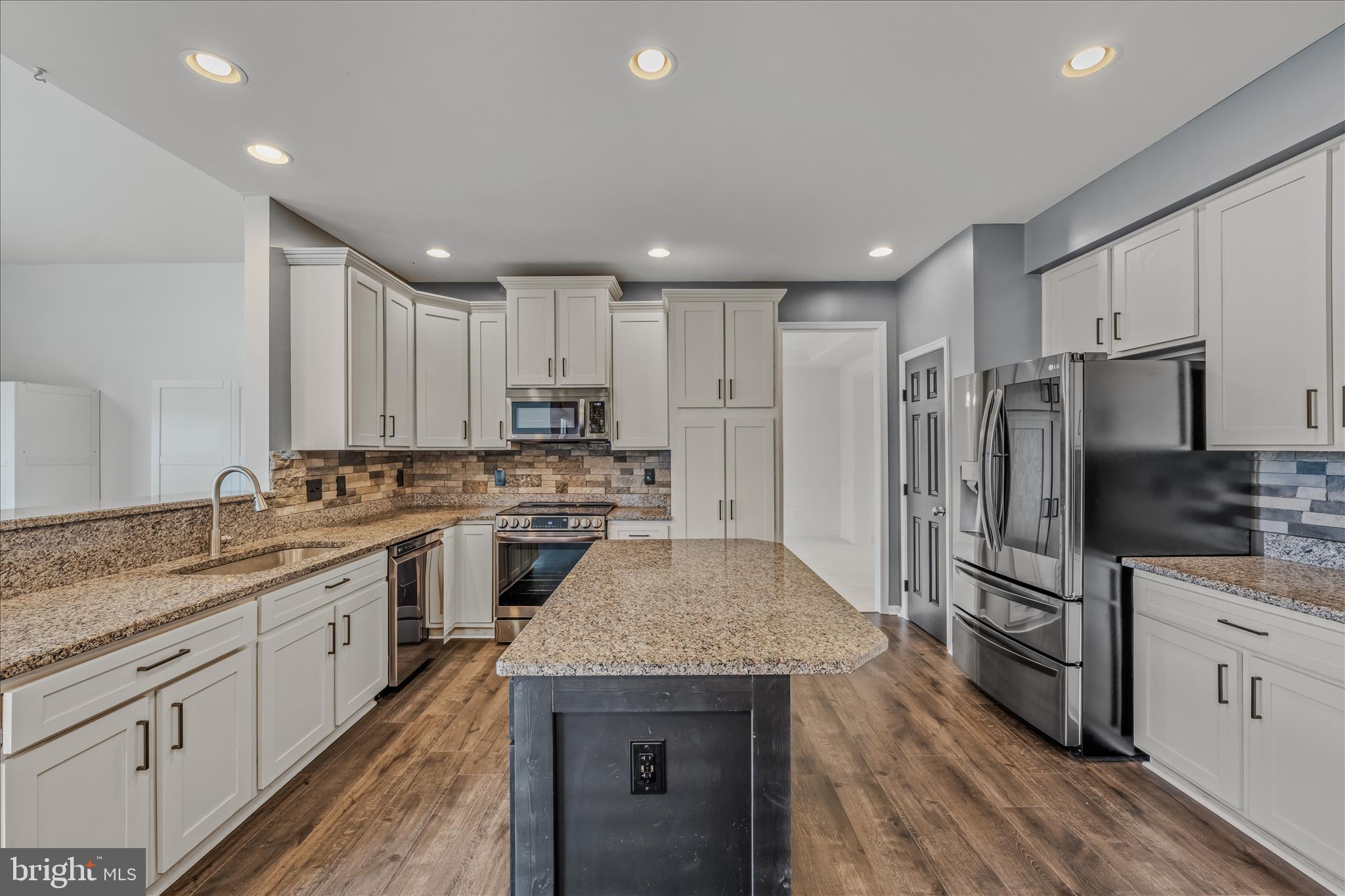 109 Turnberry Drive Charles Town, WV 25414 - Photo 12 of 77 Kitchen