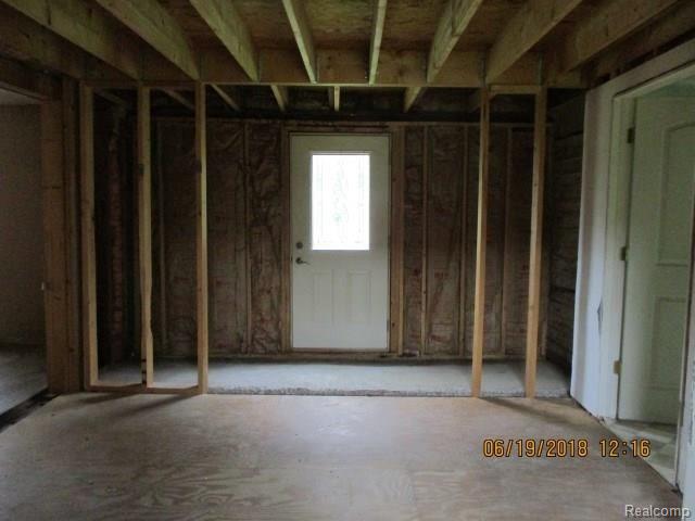 1504 Faussett Road Howell, MI 48855 - Photo 9 of 15 7.JPG