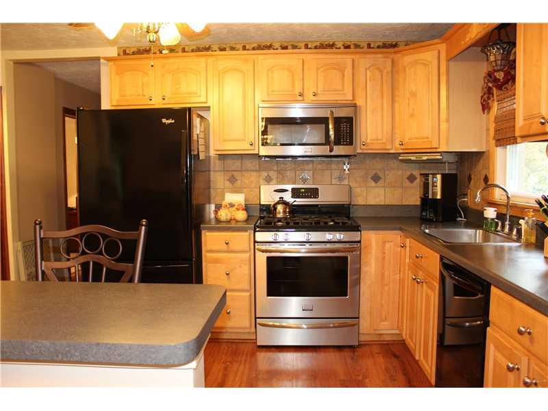 4042 Tuscarawas Road Beaver, PA 15009 - Photo 6 of 25 Kitchen.